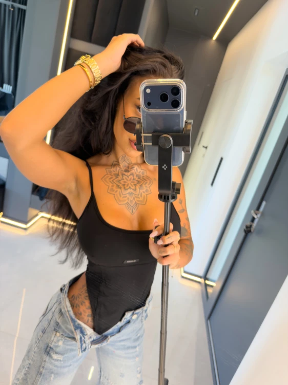 body VIA 119.jpg