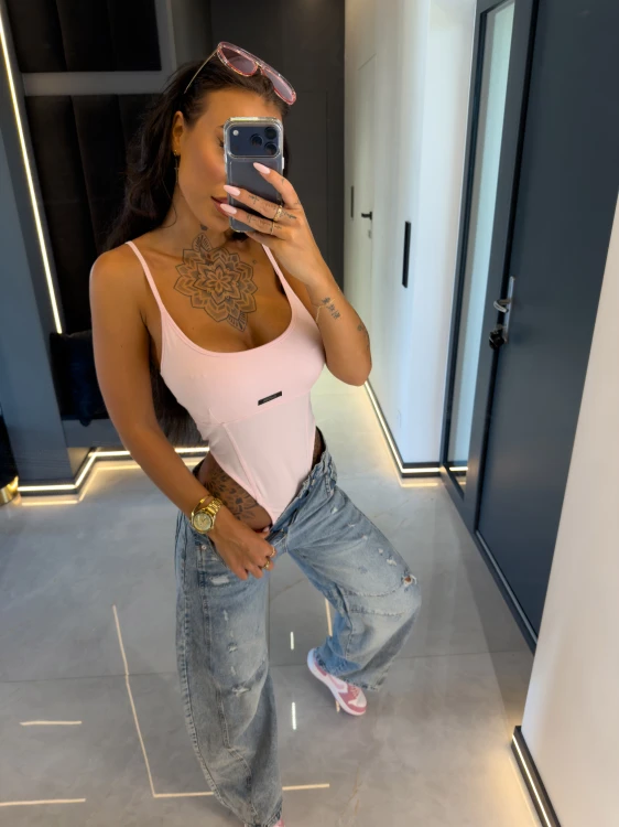 body VIA 103.jpg