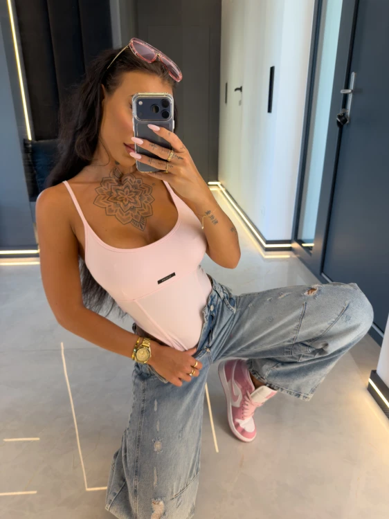 body VIA 105.jpg